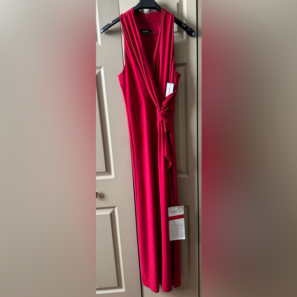 💃NWT Size 8 Women’s Formal Nine West Formal Long Red Gown